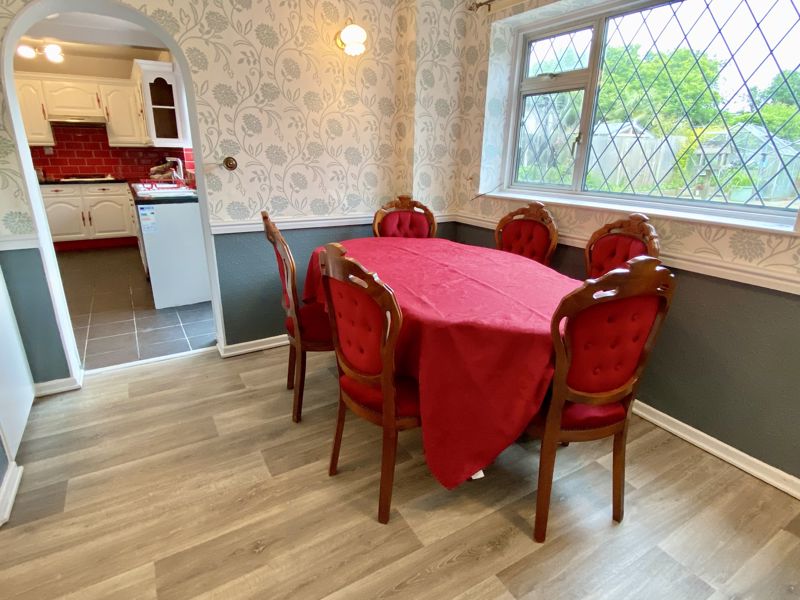 Dining Room- click for photo gallery